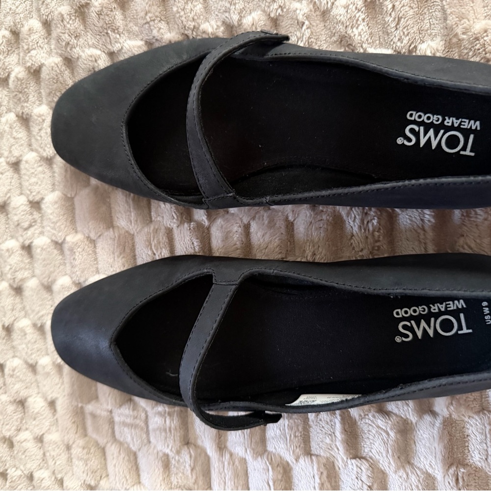 TOMS Women's Classic Black Mary Jane’s
